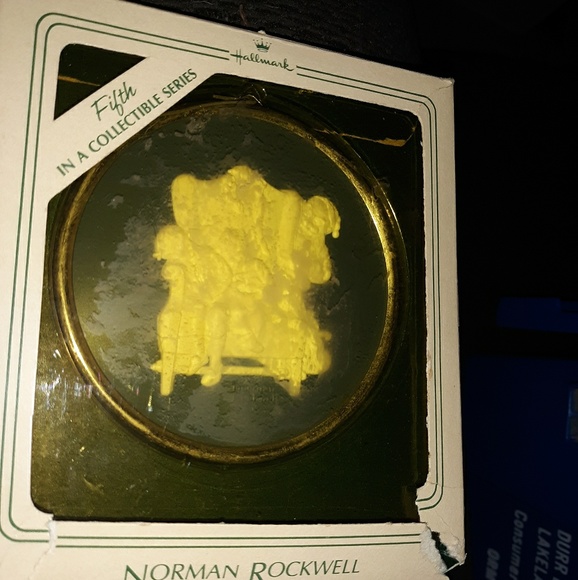 Collectable ornament - Picture 2 of 2